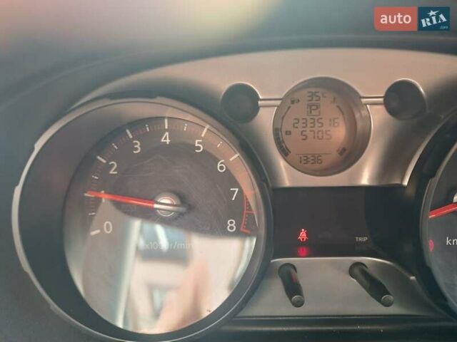 Чорний Ніссан Кашкай, об'ємом двигуна 2 л та пробігом 230 тис. км за 8500 $, фото 3 на Automoto.ua