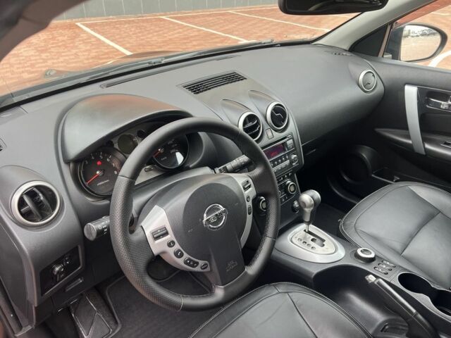 Черный Ниссан Кашкай, объемом двигателя 2 л и пробегом 127 тыс. км за 8700 $, фото 12 на Automoto.ua