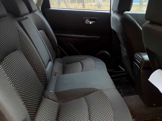 Чорний Ніссан Кашкай, об'ємом двигуна 2 л та пробігом 237 тис. км за 7555 $, фото 6 на Automoto.ua