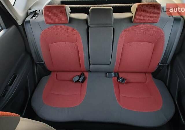 Черный Ниссан Кашкай, объемом двигателя 2 л и пробегом 175 тыс. км за 8500 $, фото 25 на Automoto.ua