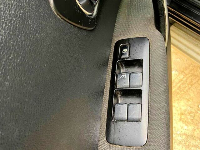 Черный Ниссан Кашкай, объемом двигателя 2 л и пробегом 190 тыс. км за 7900 $, фото 9 на Automoto.ua