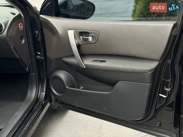 Чорний Ніссан Кашкай, об'ємом двигуна 2 л та пробігом 167 тис. км за 8200 $, фото 32 на Automoto.ua