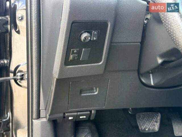 Черный Ниссан Кашкай, объемом двигателя 2 л и пробегом 300 тыс. км за 7600 $, фото 17 на Automoto.ua