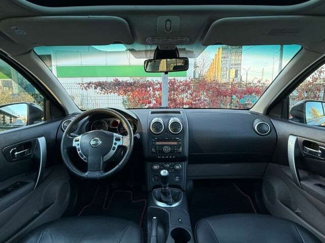 Чорний Ніссан Кашкай, об'ємом двигуна 2 л та пробігом 210 тис. км за 8200 $, фото 4 на Automoto.ua