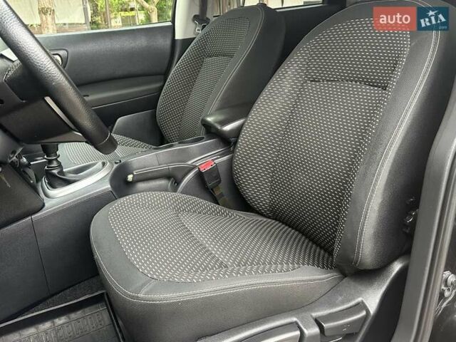 Черный Ниссан Кашкай, объемом двигателя 1.5 л и пробегом 209 тыс. км за 8250 $, фото 63 на Automoto.ua