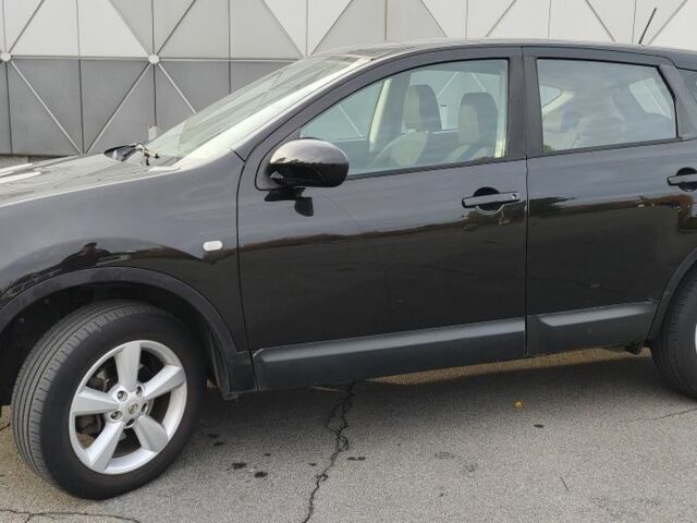 Черный Ниссан Кашкай, объемом двигателя 1.5 л и пробегом 255 тыс. км за 8250 $, фото 5 на Automoto.ua