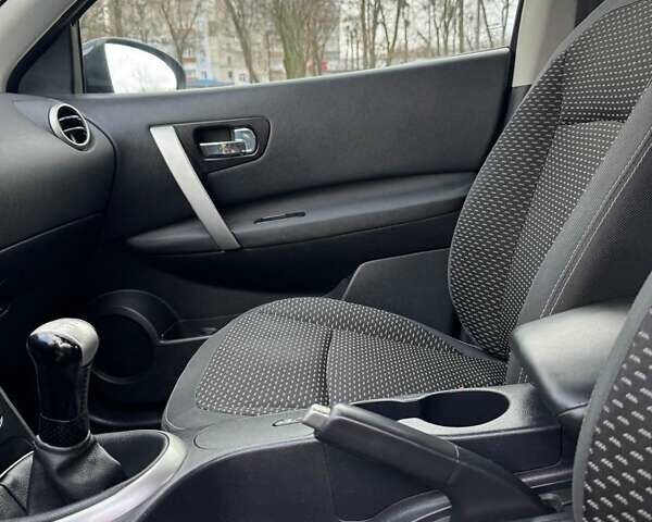 Черный Ниссан Кашкай, объемом двигателя 1.6 л и пробегом 228 тыс. км за 8399 $, фото 33 на Automoto.ua