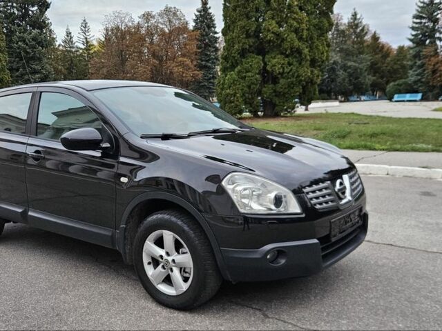 Черный Ниссан Кашкай, объемом двигателя 2 л и пробегом 143 тыс. км за 8300 $, фото 1 на Automoto.ua