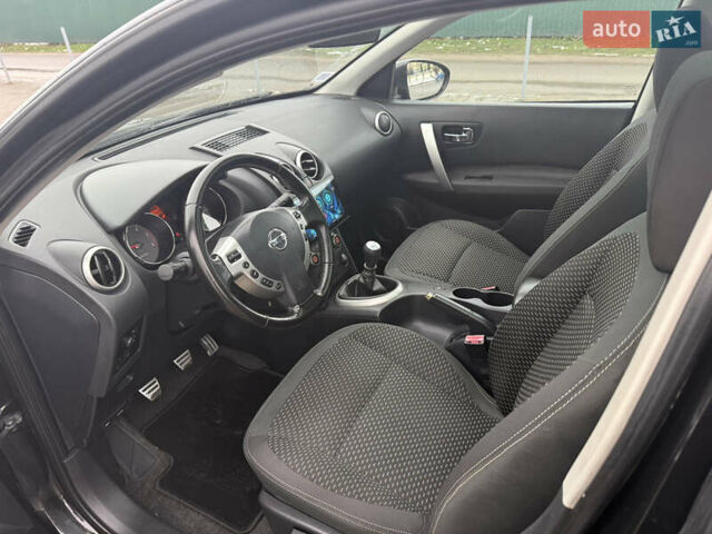 Черный Ниссан Кашкай, объемом двигателя 1.5 л и пробегом 230 тыс. км за 8950 $, фото 46 на Automoto.ua