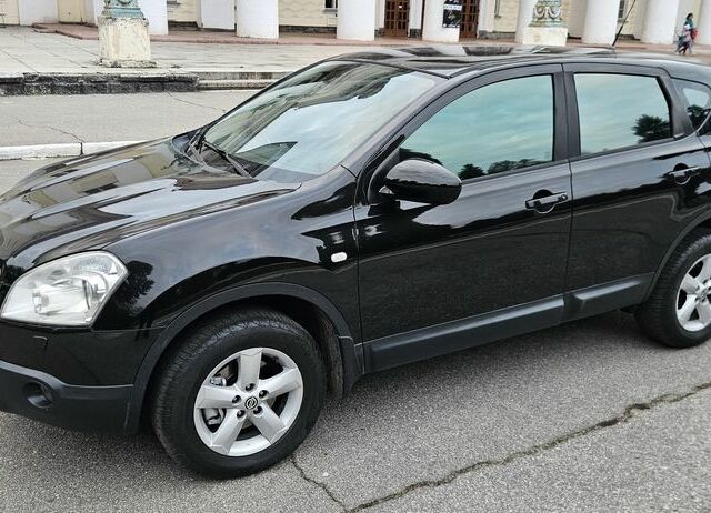 Черный Ниссан Кашкай, объемом двигателя 2 л и пробегом 143 тыс. км за 8300 $, фото 4 на Automoto.ua