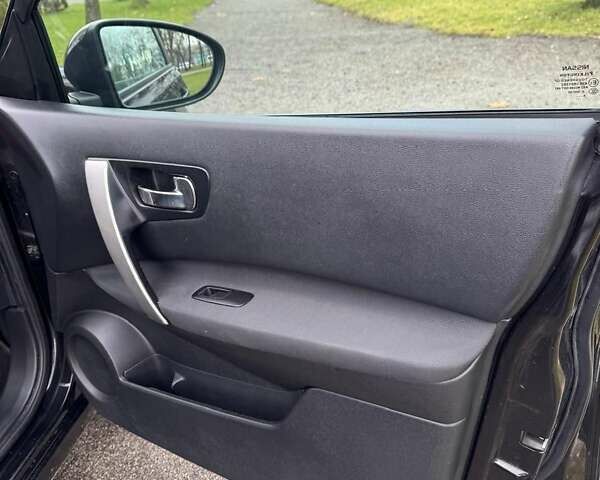 Черный Ниссан Кашкай, объемом двигателя 1.6 л и пробегом 228 тыс. км за 8399 $, фото 30 на Automoto.ua