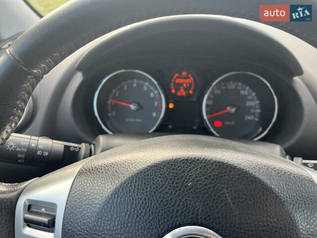 Черный Ниссан Кашкай, объемом двигателя 1.6 л и пробегом 208 тыс. км за 8500 $, фото 16 на Automoto.ua