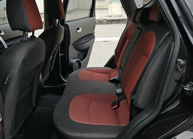 Черный Ниссан Кашкай, объемом двигателя 2 л и пробегом 143 тыс. км за 7800 $, фото 9 на Automoto.ua