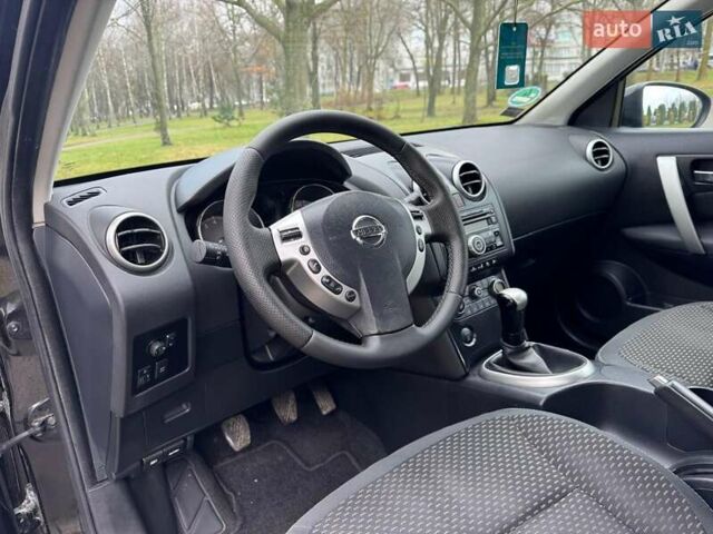 Черный Ниссан Кашкай, объемом двигателя 1.6 л и пробегом 228 тыс. км за 8399 $, фото 20 на Automoto.ua