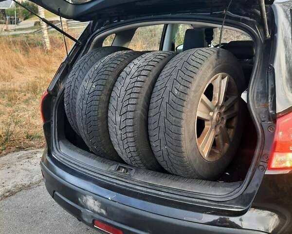 Чорний Ніссан Кашкай, об'ємом двигуна 2 л та пробігом 190 тис. км за 8999 $, фото 45 на Automoto.ua