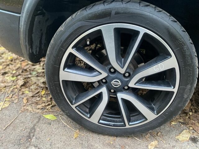 Черный Ниссан Кашкай, объемом двигателя 2 л и пробегом 247 тыс. км за 10500 $, фото 8 на Automoto.ua