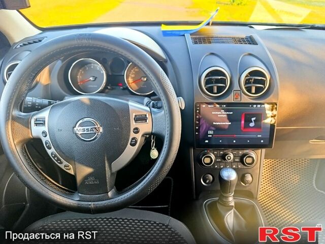 Черный Ниссан Кашкай, объемом двигателя 2 л и пробегом 270 тыс. км за 9200 $, фото 7 на Automoto.ua