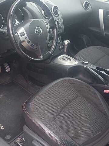 Черный Ниссан Кашкай, объемом двигателя 2 л и пробегом 240 тыс. км за 9800 $, фото 5 на Automoto.ua