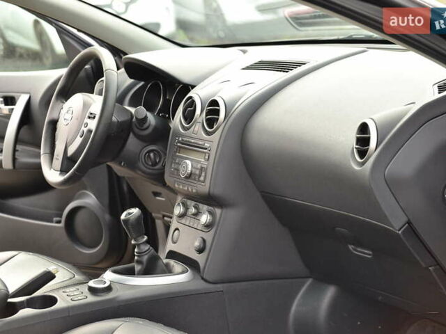 Чорний Ніссан Кашкай, об'ємом двигуна 2 л та пробігом 190 тис. км за 8999 $, фото 22 на Automoto.ua