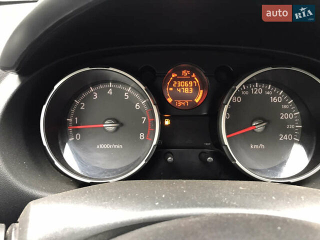 Черный Ниссан Кашкай, объемом двигателя 1.6 л и пробегом 230 тыс. км за 8300 $, фото 7 на Automoto.ua