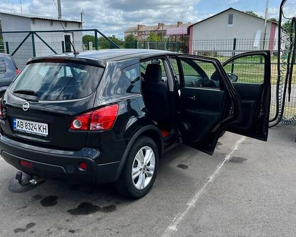 Черный Ниссан Кашкай, объемом двигателя 1.6 л и пробегом 185 тыс. км за 8300 $, фото 2 на Automoto.ua