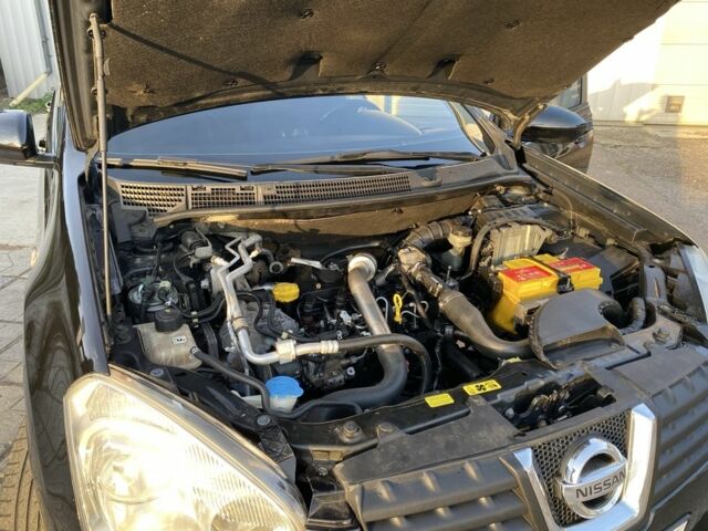 Черный Ниссан Кашкай, объемом двигателя 1.5 л и пробегом 221 тыс. км за 7700 $, фото 7 на Automoto.ua