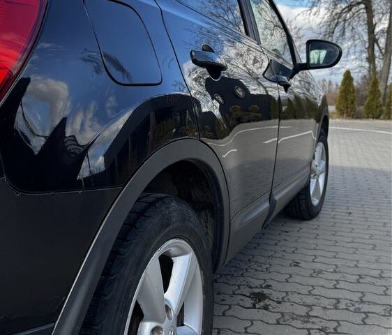 Черный Ниссан Кашкай, объемом двигателя 1.5 л и пробегом 280 тыс. км за 8600 $, фото 18 на Automoto.ua