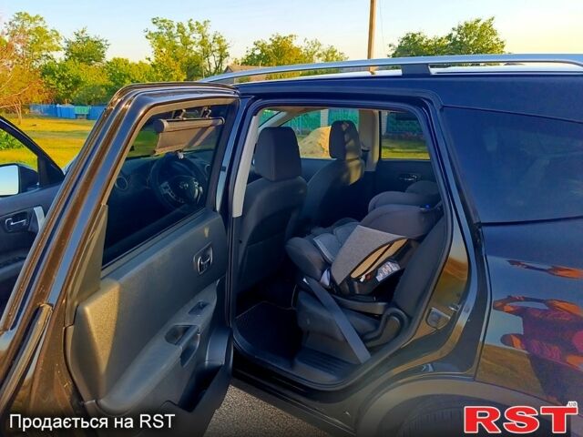 Черный Ниссан Кашкай, объемом двигателя 2 л и пробегом 270 тыс. км за 9200 $, фото 4 на Automoto.ua