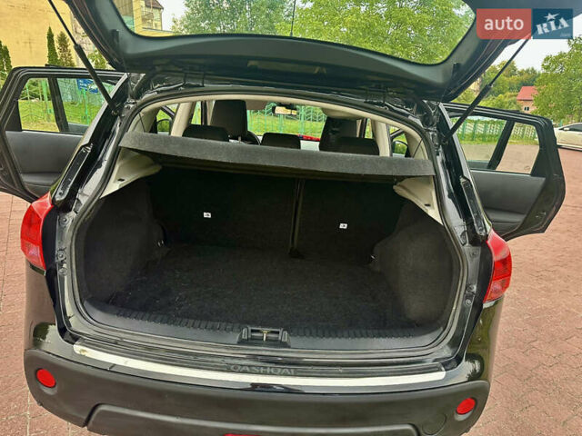 Черный Ниссан Кашкай, объемом двигателя 2 л и пробегом 219 тыс. км за 9899 $, фото 32 на Automoto.ua