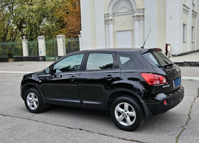 Черный Ниссан Кашкай, объемом двигателя 2 л и пробегом 143 тыс. км за 8300 $, фото 10 на Automoto.ua