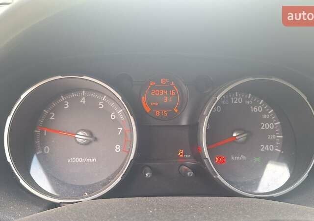 Черный Ниссан Кашкай, объемом двигателя 1.6 л и пробегом 207 тыс. км за 9500 $, фото 9 на Automoto.ua