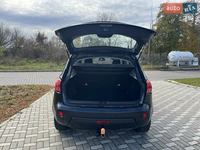 Черный Ниссан Кашкай, объемом двигателя 1.6 л и пробегом 208 тыс. км за 8500 $, фото 10 на Automoto.ua