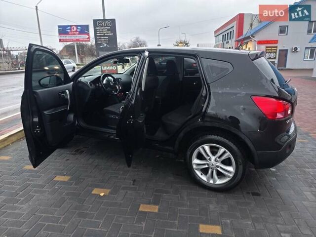 Черный Ниссан Кашкай, объемом двигателя 1.5 л и пробегом 195 тыс. км за 9150 $, фото 4 на Automoto.ua