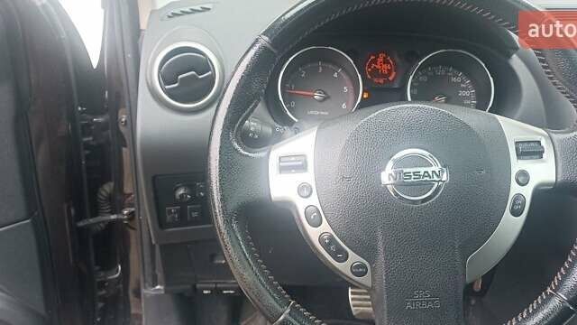 Черный Ниссан Кашкай, объемом двигателя 2 л и пробегом 240 тыс. км за 9800 $, фото 19 на Automoto.ua
