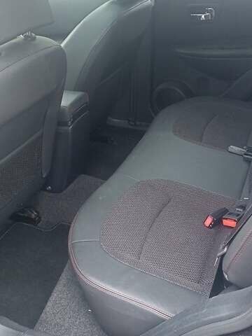 Черный Ниссан Кашкай, объемом двигателя 2 л и пробегом 240 тыс. км за 9800 $, фото 8 на Automoto.ua