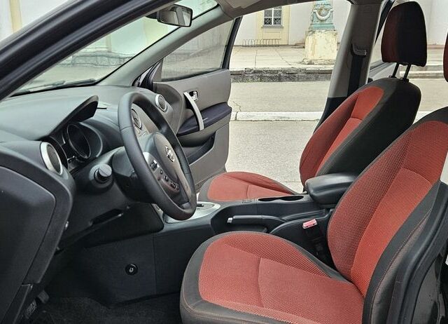 Черный Ниссан Кашкай, объемом двигателя 2 л и пробегом 143 тыс. км за 7800 $, фото 8 на Automoto.ua