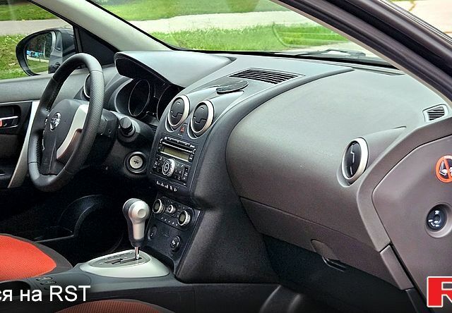 Черный Ниссан Кашкай, объемом двигателя 2 л и пробегом 143 тыс. км за 8300 $, фото 8 на Automoto.ua