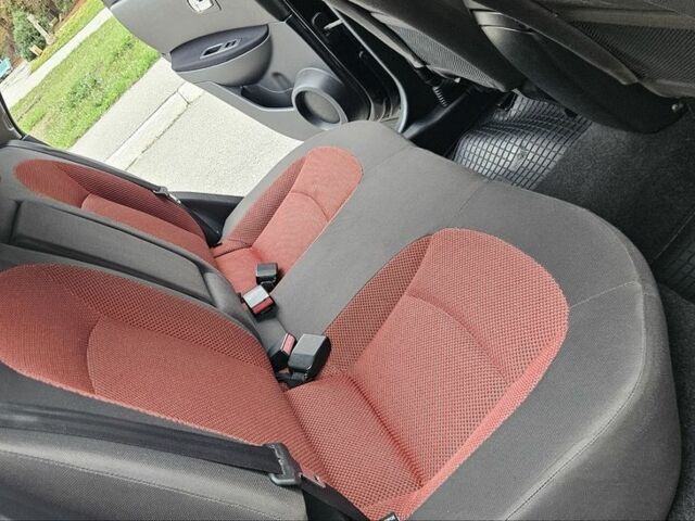 Черный Ниссан Кашкай, объемом двигателя 2 л и пробегом 143 тыс. км за 7800 $, фото 10 на Automoto.ua