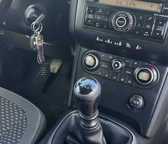 Черный Ниссан Кашкай, объемом двигателя 1.5 л и пробегом 280 тыс. км за 8600 $, фото 8 на Automoto.ua