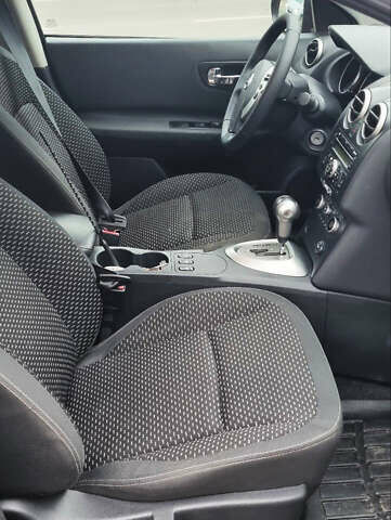 Чорний Ніссан Кашкай, об'ємом двигуна 2 л та пробігом 197 тис. км за 8500 $, фото 4 на Automoto.ua