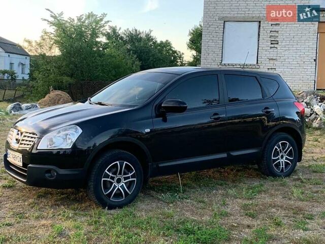 Черный Ниссан Кашкай, объемом двигателя 2 л и пробегом 300 тыс. км за 8500 $, фото 1 на Automoto.ua
