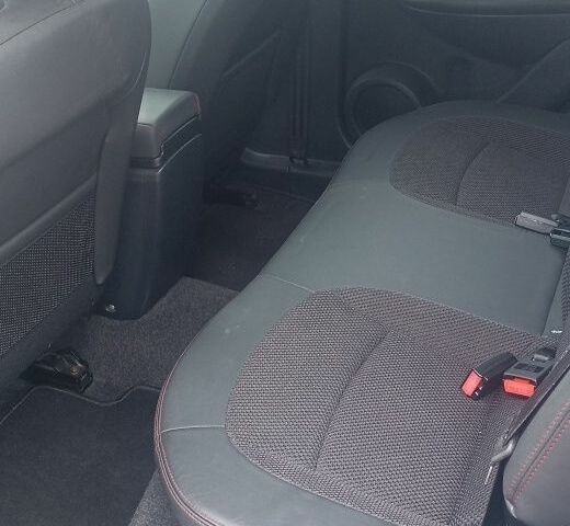 Черный Ниссан Кашкай, объемом двигателя 2 л и пробегом 240 тыс. км за 9800 $, фото 9 на Automoto.ua