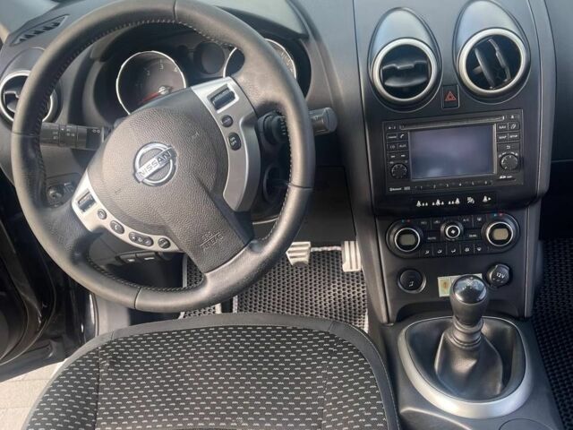 Черный Ниссан Кашкай, объемом двигателя 1.5 л и пробегом 280 тыс. км за 8500 $, фото 5 на Automoto.ua