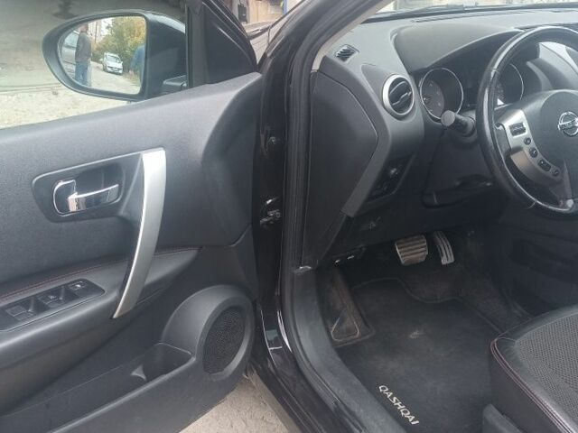 Черный Ниссан Кашкай, объемом двигателя 2 л и пробегом 240 тыс. км за 9800 $, фото 22 на Automoto.ua