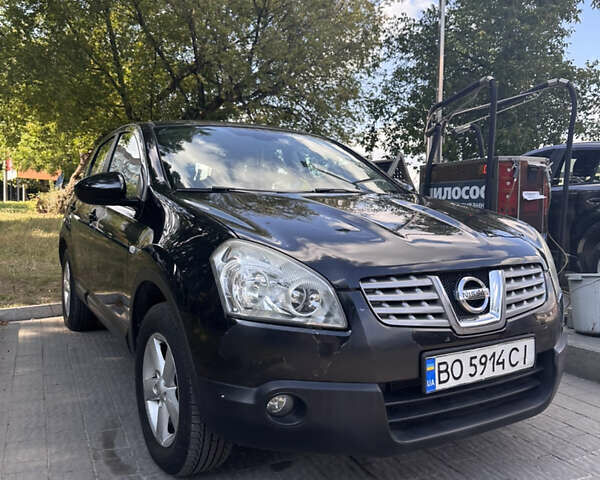Черный Ниссан Кашкай, объемом двигателя 2 л и пробегом 236 тыс. км за 9000 $, фото 2 на Automoto.ua