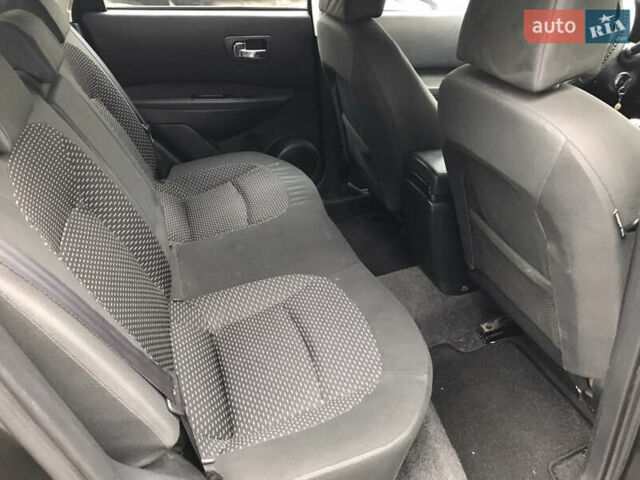 Черный Ниссан Кашкай, объемом двигателя 1.6 л и пробегом 230 тыс. км за 8300 $, фото 6 на Automoto.ua