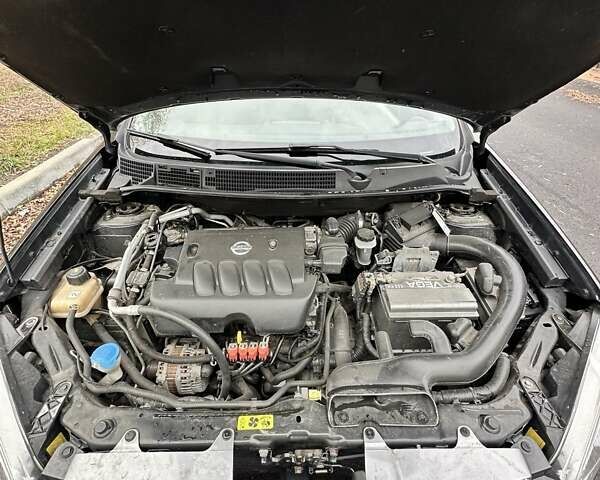 Черный Ниссан Кашкай, объемом двигателя 2 л и пробегом 242 тыс. км за 9000 $, фото 5 на Automoto.ua