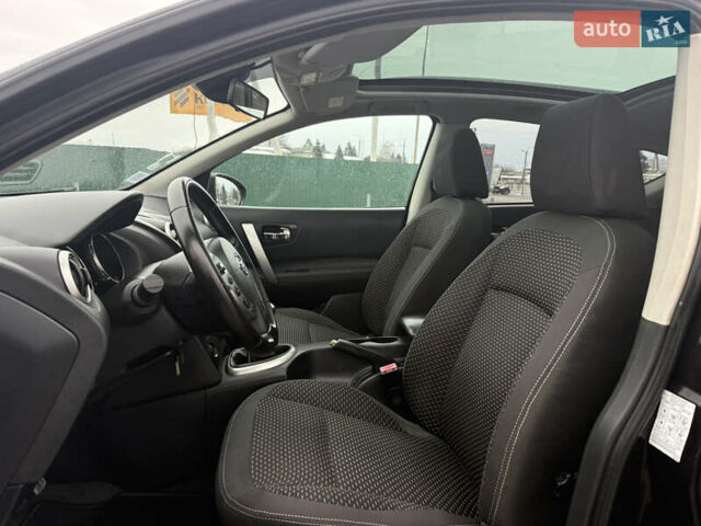 Черный Ниссан Кашкай, объемом двигателя 1.5 л и пробегом 230 тыс. км за 8950 $, фото 45 на Automoto.ua