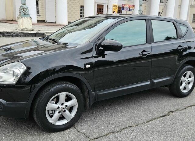 Черный Ниссан Кашкай, объемом двигателя 2 л и пробегом 143 тыс. км за 8300 $, фото 5 на Automoto.ua