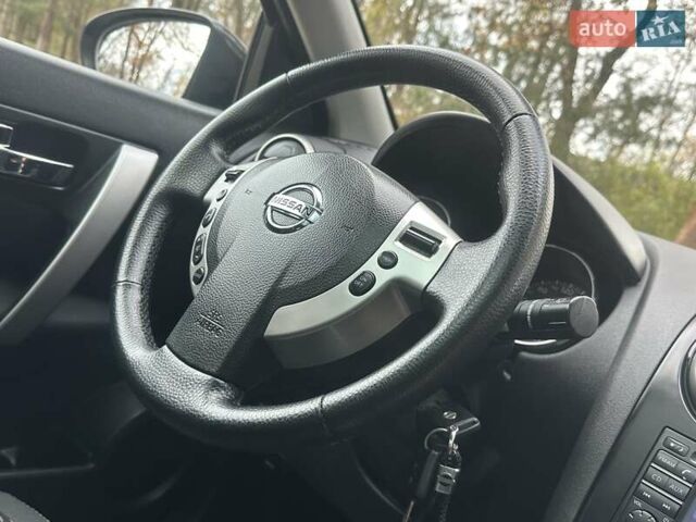 Черный Ниссан Кашкай, объемом двигателя 1.5 л и пробегом 209 тыс. км за 8250 $, фото 78 на Automoto.ua